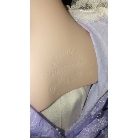 Franklin Heirloom Gibson Mother Promenade doll - Picture 8 of 8